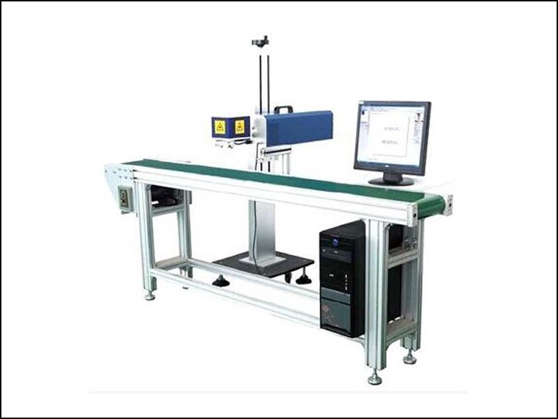 Online flying CO2 laser marking machine for production line